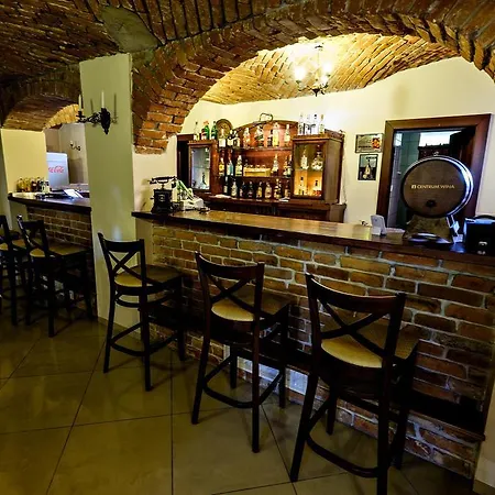 Dwor Stary Chotow Hotel Kaliszki