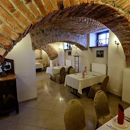 Dwor Stary Chotow 3* Kaliszki