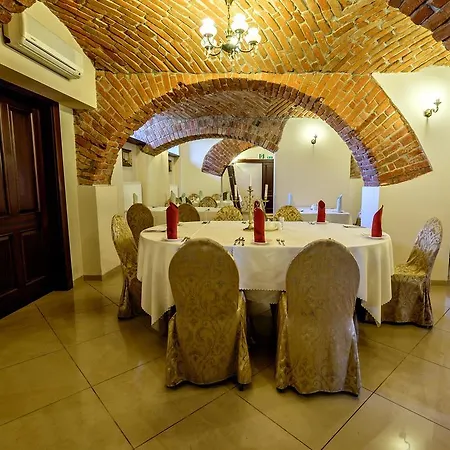 Dwor Stary Chotow Kaliszki