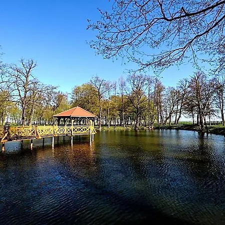 Готель Dwor Stary Chotow 3*