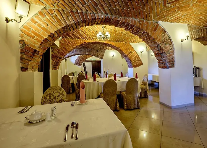 Dwor Stary Chotow 3*