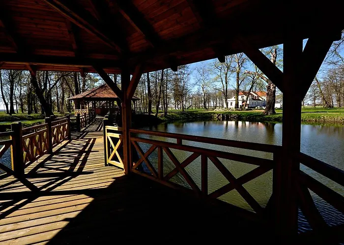 Dwor Stary Chotow 3*