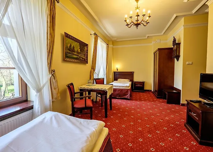 Dwor Stary Chotow 3* Kaliszki